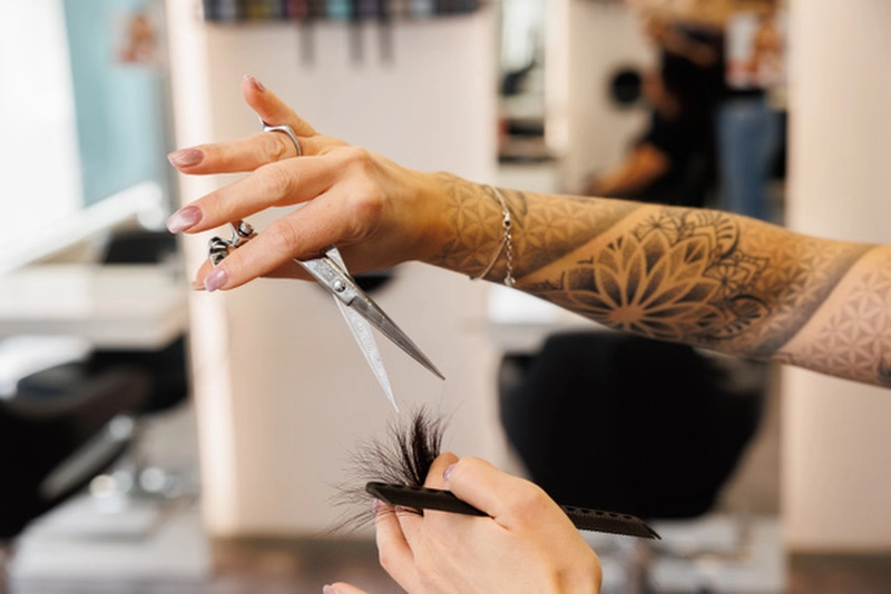 Haarprofis - Friseurstudio - Haare schneiden