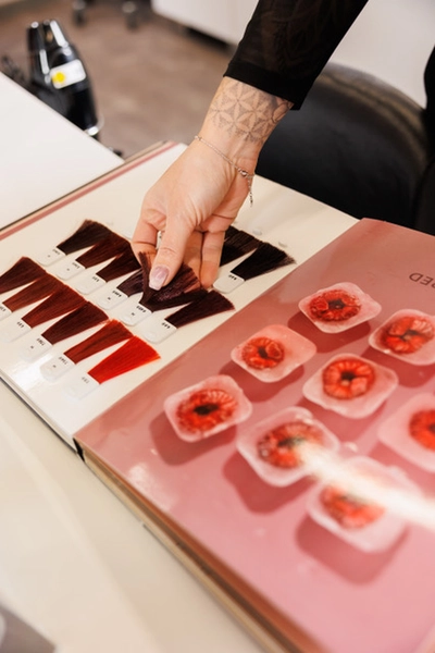 Haarprofis - Friseurstudio - Haarfarbenproben