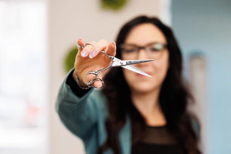 Haarprofis - Friseurstudio - Haare schneiden
